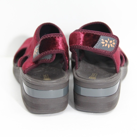 Bzees Velvet Drama Sandals Size 11 Wedge Shoe - Picture 7 of 8
